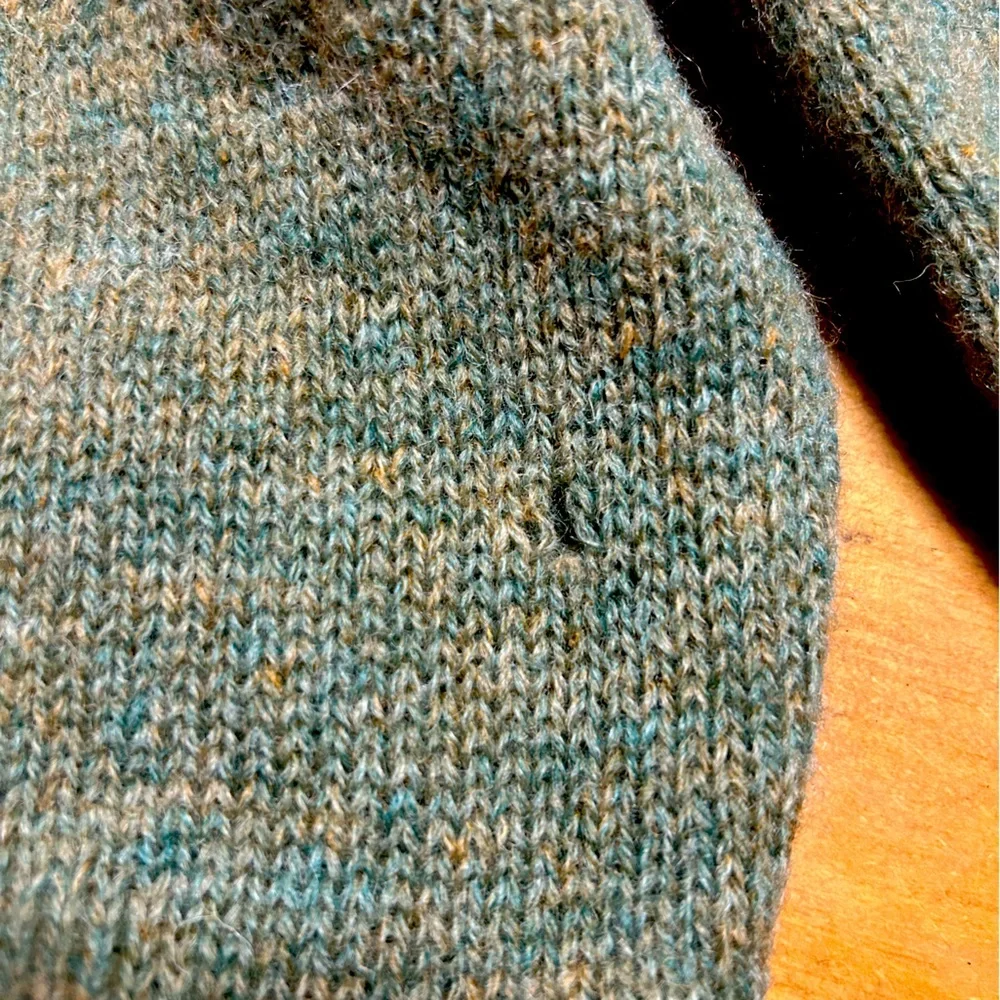 Vintage Women’s Clansman Scottish Shetland 100% Wool Sweater size L Green. - Picture 9 of 11